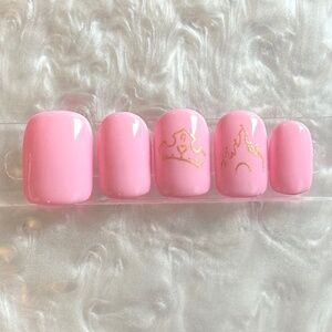 Sleeping Beauty Inspired Handmade Gel Press on Nails